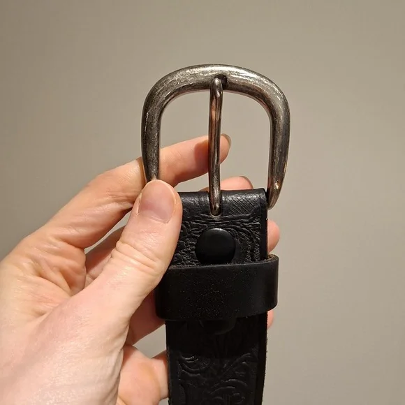 Men's Black Genuine Leather Embossed/Etched Belt with Horse Design (Size US 40) - Picture 2 of 10